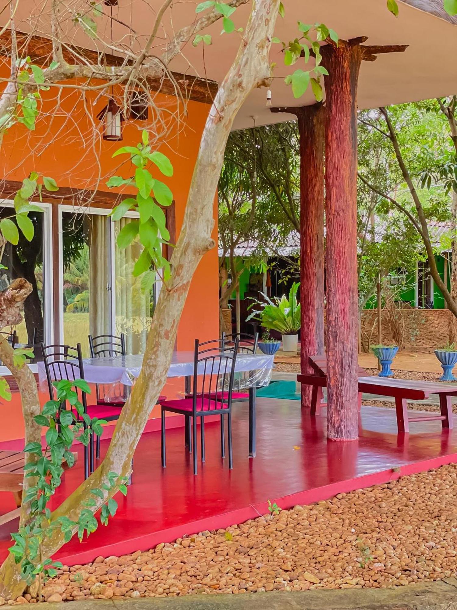 V Cabanas & Yala Safari Place Tissamaharama Exterior photo
