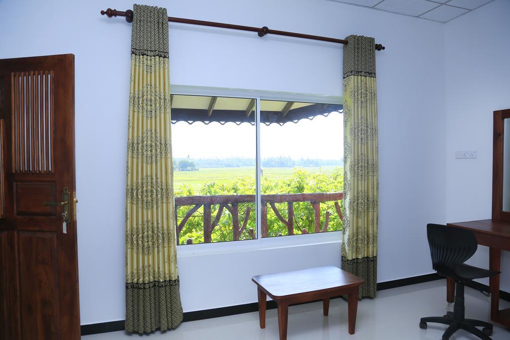 V Cabanas & Yala Safari Place Tissamaharama Exterior photo